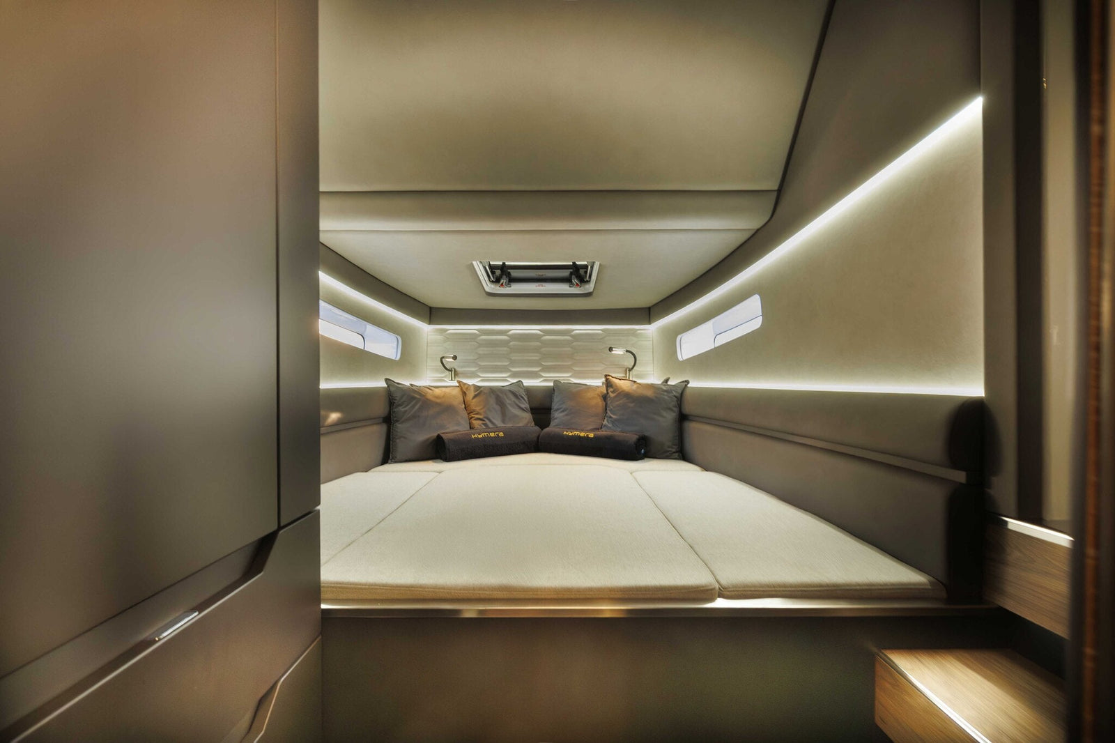 Kabine der Sea Water Kymera 43 Luxus-Motoryacht