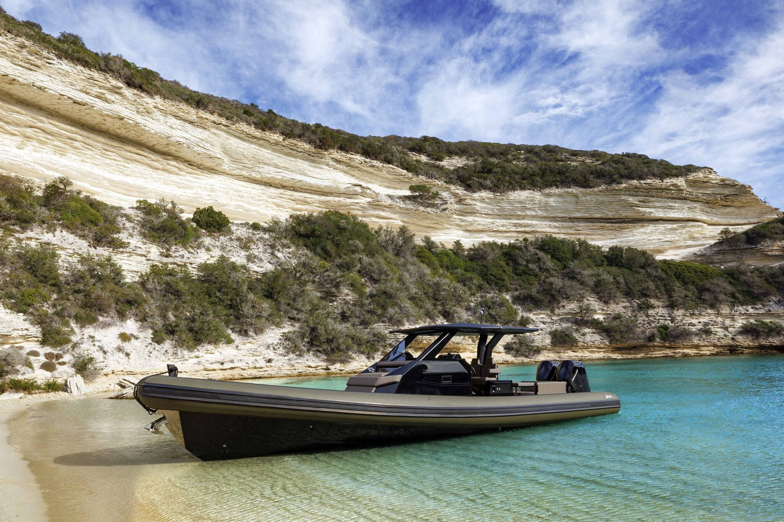 Sea Water Ghost 420 vor dem Strand