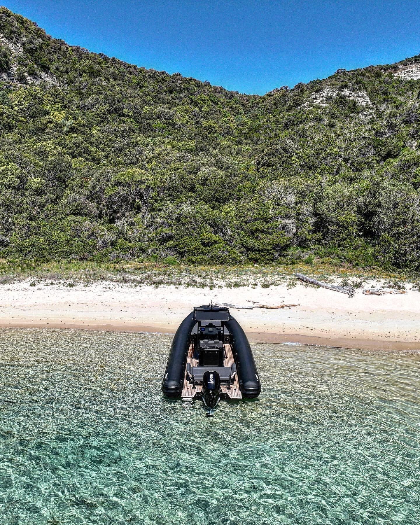 Sea Water Phantom 260 vor dem Strand, Luftaufnahme